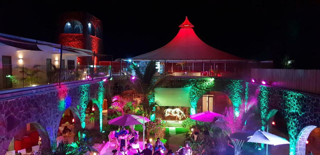 فندق بيريبيرفي  Hacienda Plaza المظهر الخارجي الصورة