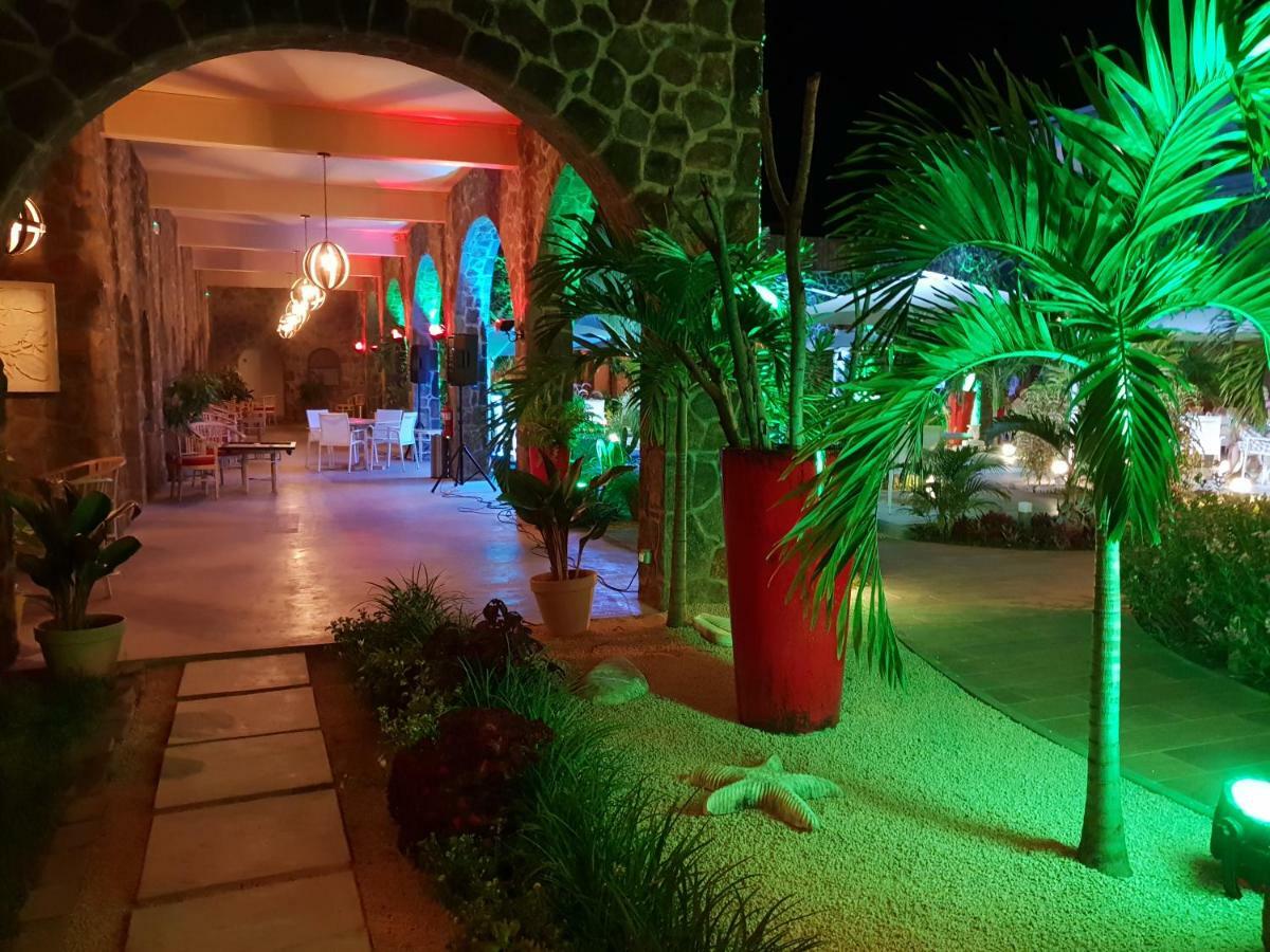 فندق بيريبيرفي  Hacienda Plaza المظهر الخارجي الصورة